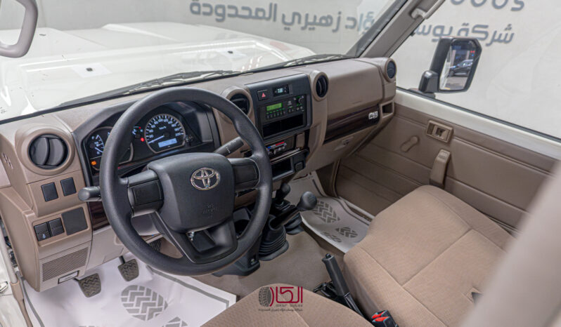 
								Toyota Land Cruiser LC78 Hardtop – Petrol – 2025 full									